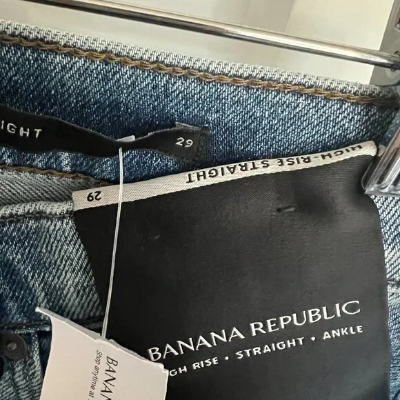 NWT Banana Republic High Rise Straight Ankle Jeans Raw Hem Medium Wash Size 29 - Picture 3 of 5